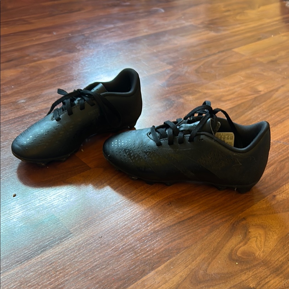 Black Kids soccer cleats